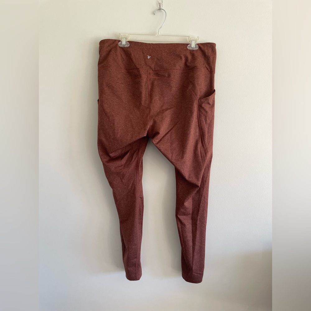 Old Navy Cozecore Go-Dry Leggings with pockets